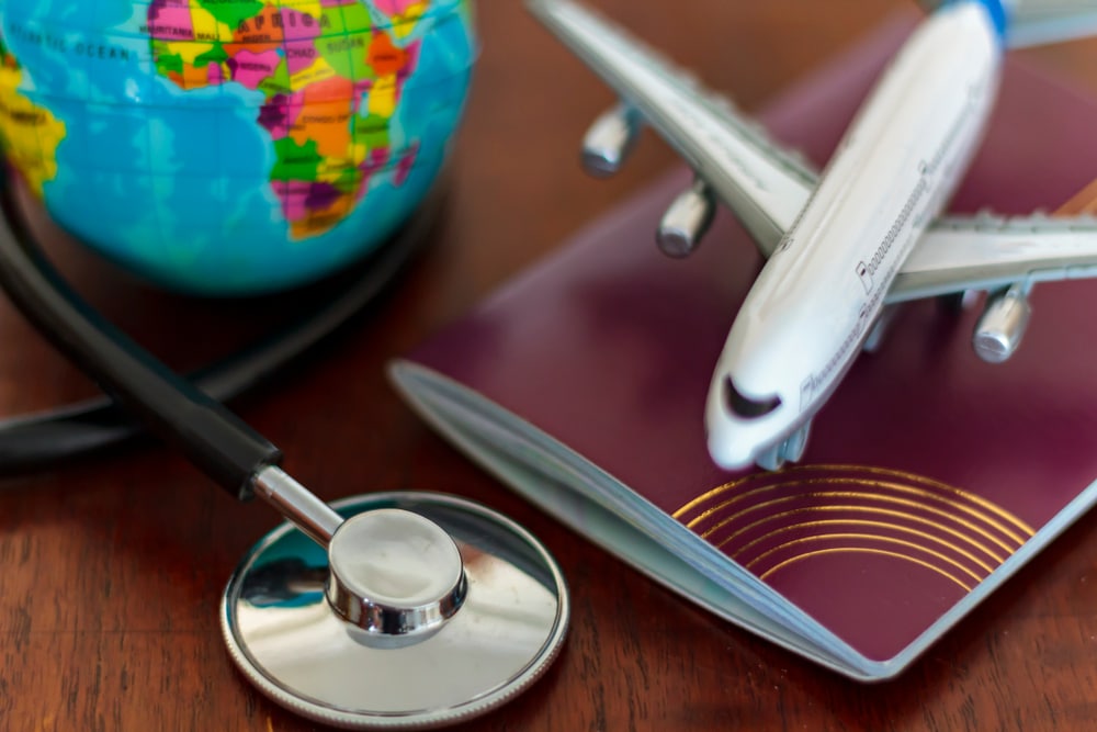assurance voyage passeport stethoscope